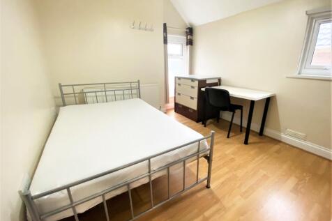 Bedroom 2 (1)