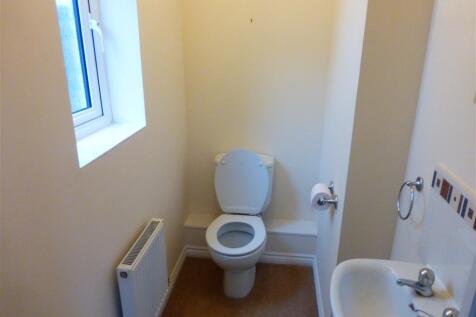 Cloakroom/wc