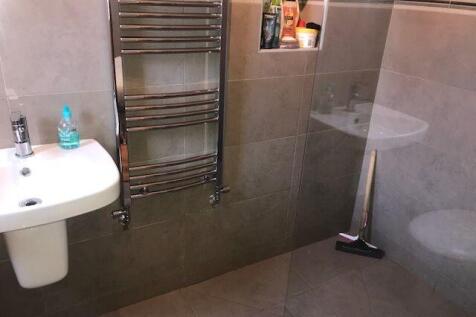 Bedroom 2 En-Suite