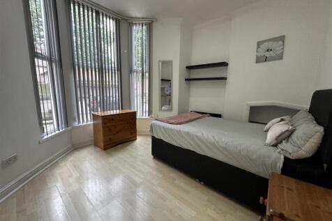 Bedroom 1.JPEG