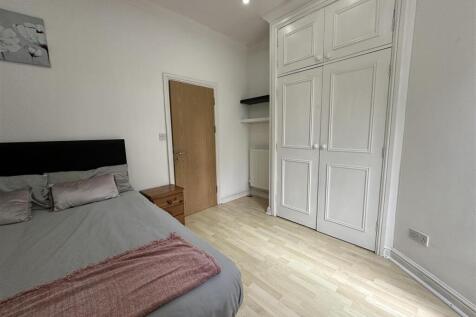 Bedroom 2.JPEG