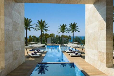 Pool and Sea View