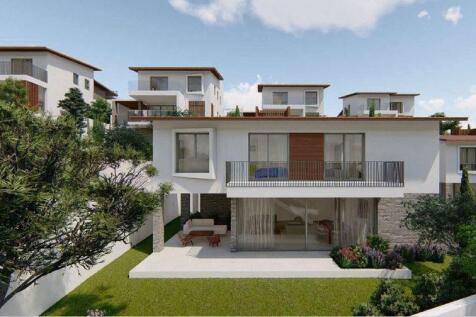 Villa with Garden