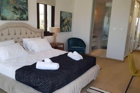 Master Bedroom...