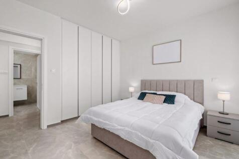 Bedroom with Ensuite