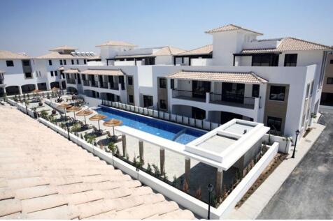 Communal Pool &amp;...