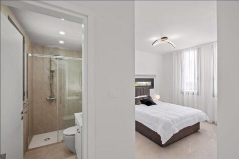 Bedroom with Ensuite
