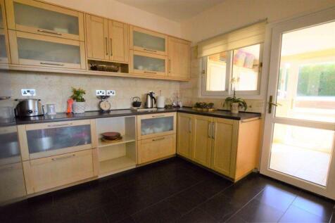 Fitted Kitchen and