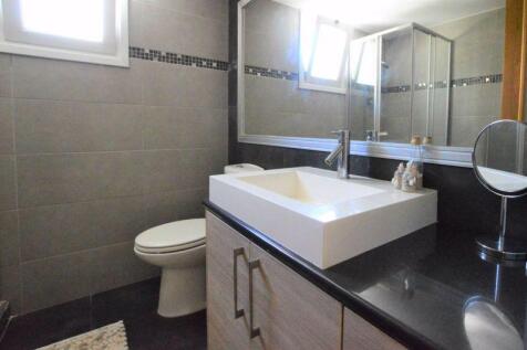 Family Shower Room