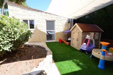 Garden to Annexe
