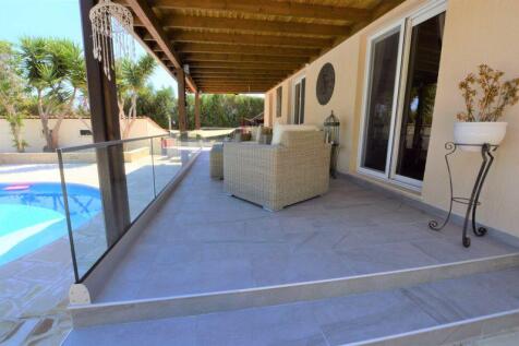 Full Width Covered