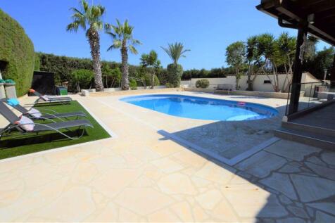 Garden and Swimming