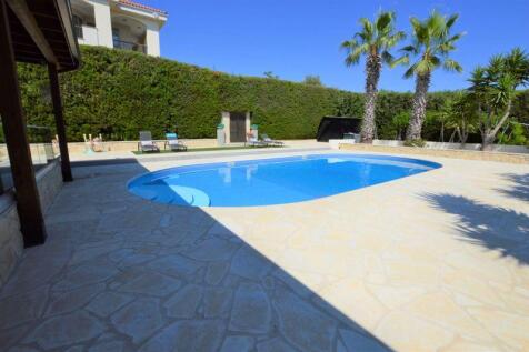Garden and Swimming