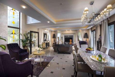 Dining and Lounge