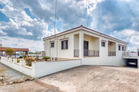 Side of the Bungalow