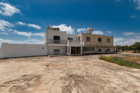 Rear of the Villa