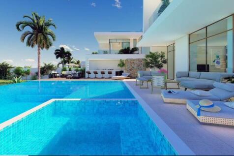 Pool and Sun...