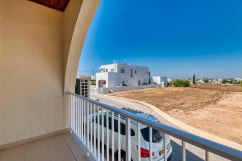 Balcony Bedroom 3