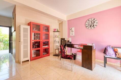 Lounge/Dining area