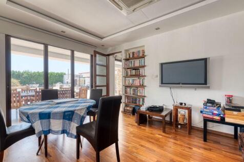 Play-TV Room