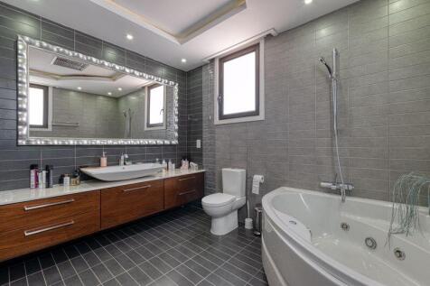 Master Bedroom...