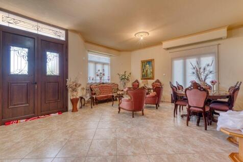 Formal Lounge and