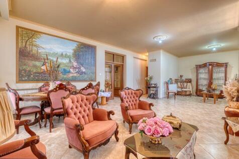 Formal Lounge and
