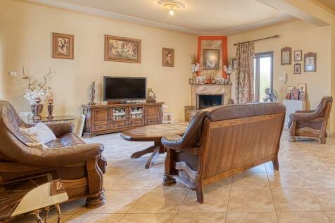 Informal Lounge