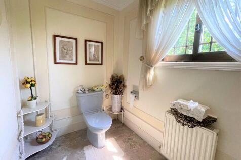 Guest bathroom