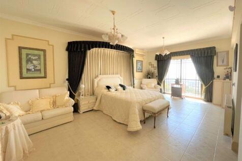 1st Floor bedroom 4