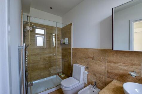 Bedroom 2 Ensuite
