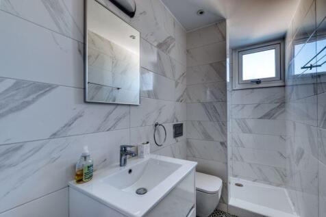 Bedroom 1 Ensuite