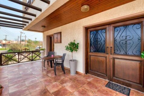 Front Veranda and