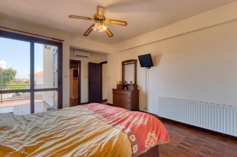 1st Floor Bedroom 2
