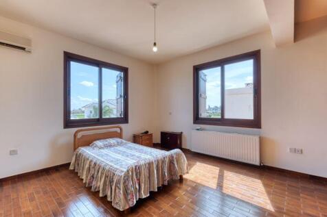 1st Floor Bedroom 3