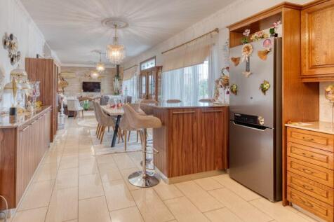 Lounge, Kitchen,...