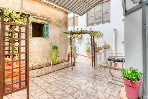 Rear Courtyard
