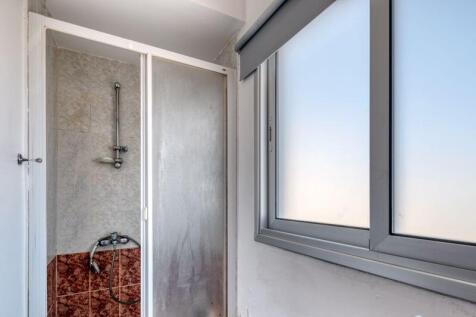 Bedroom 1 Ensuite