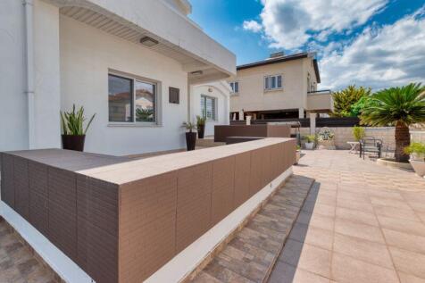 Front Veranda