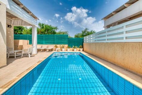 Private Pool