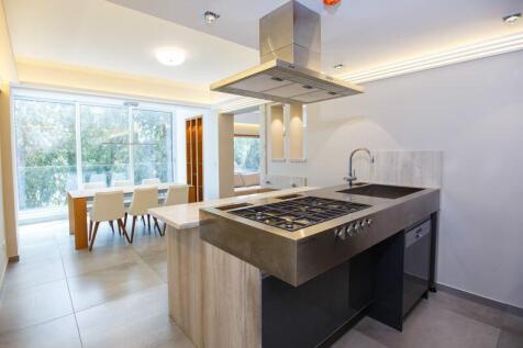 Kitchen-Dining Area
