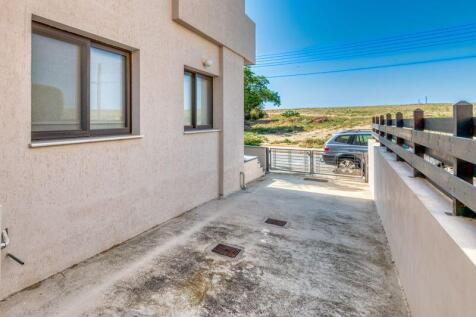 Left Side Driveway