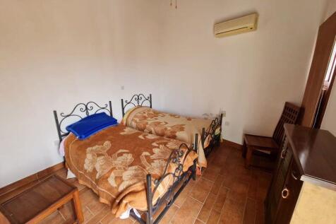 1st Floor Bedroom 2