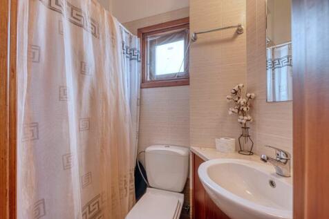 Bedroom 1 Ensuite