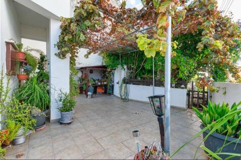 Side Veranda