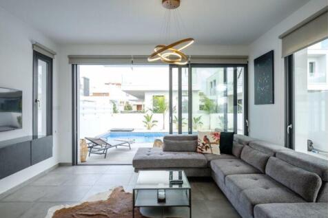 Lounge Example