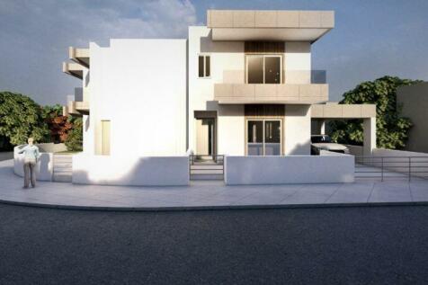 Front of Villa -...