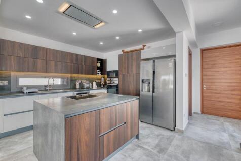 Entrance and Kitchen