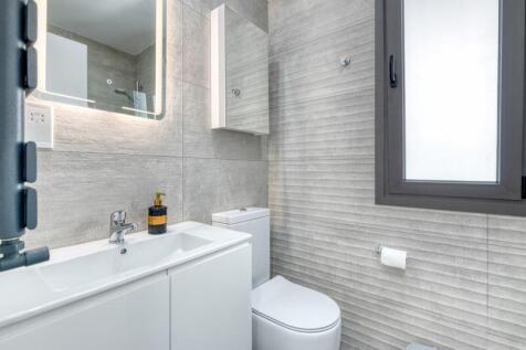 Bedroom 1 Ensuite