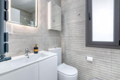 Bedroom 1 Ensuite